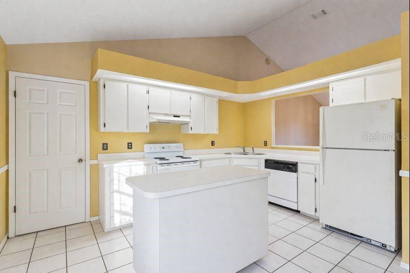 Image 15 of 47 For 3051 Riviera Bay Court