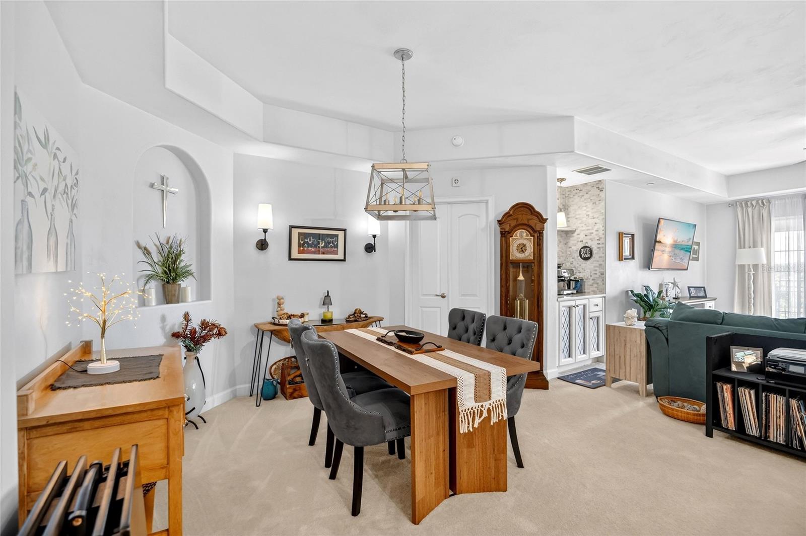 Image 12 of 25 For 424 Luna Bella Lane 415