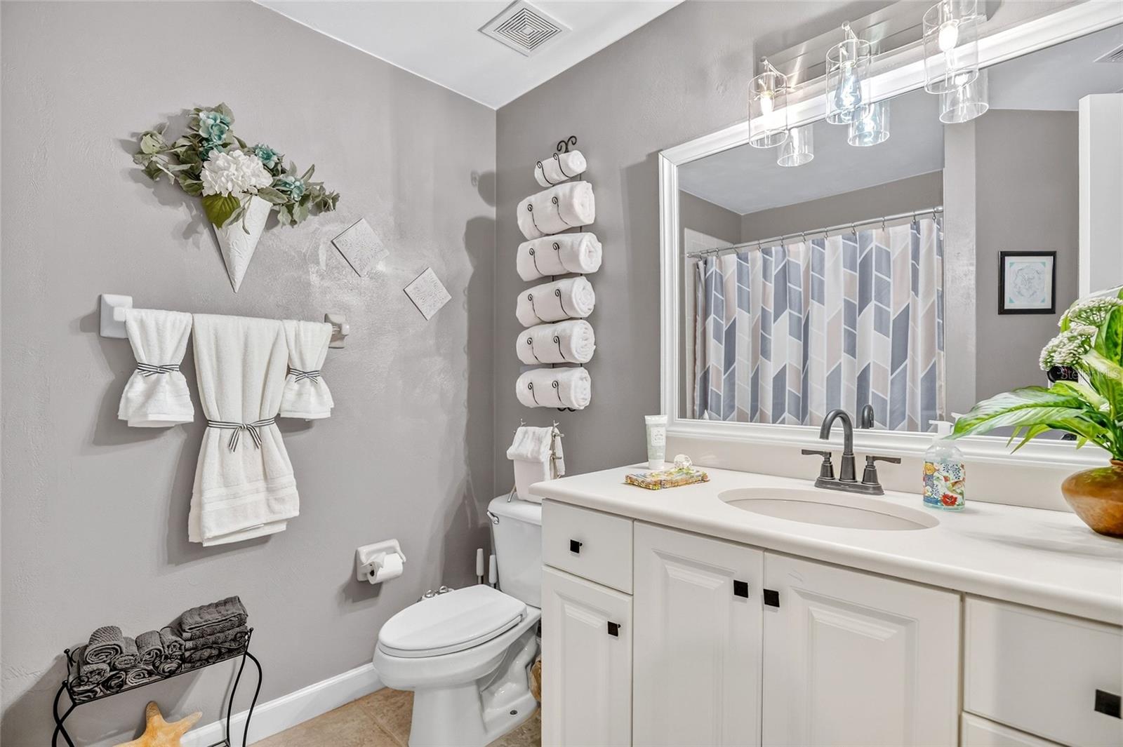 Image 18 of 25 For 424 Luna Bella Lane 415