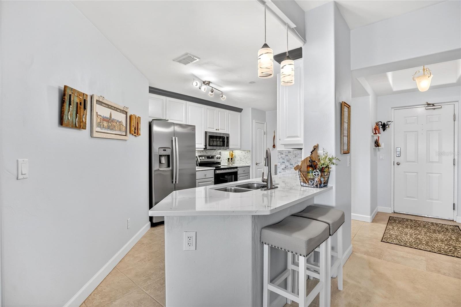 Image 3 of 25 For 424 Luna Bella Lane 415