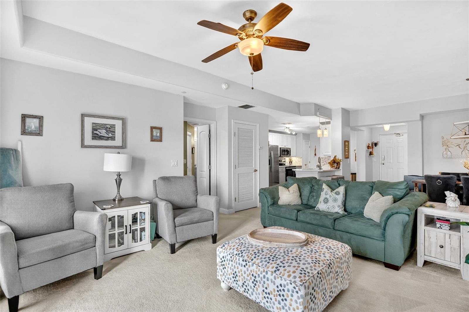 Image 7 of 25 For 424 Luna Bella Lane 415