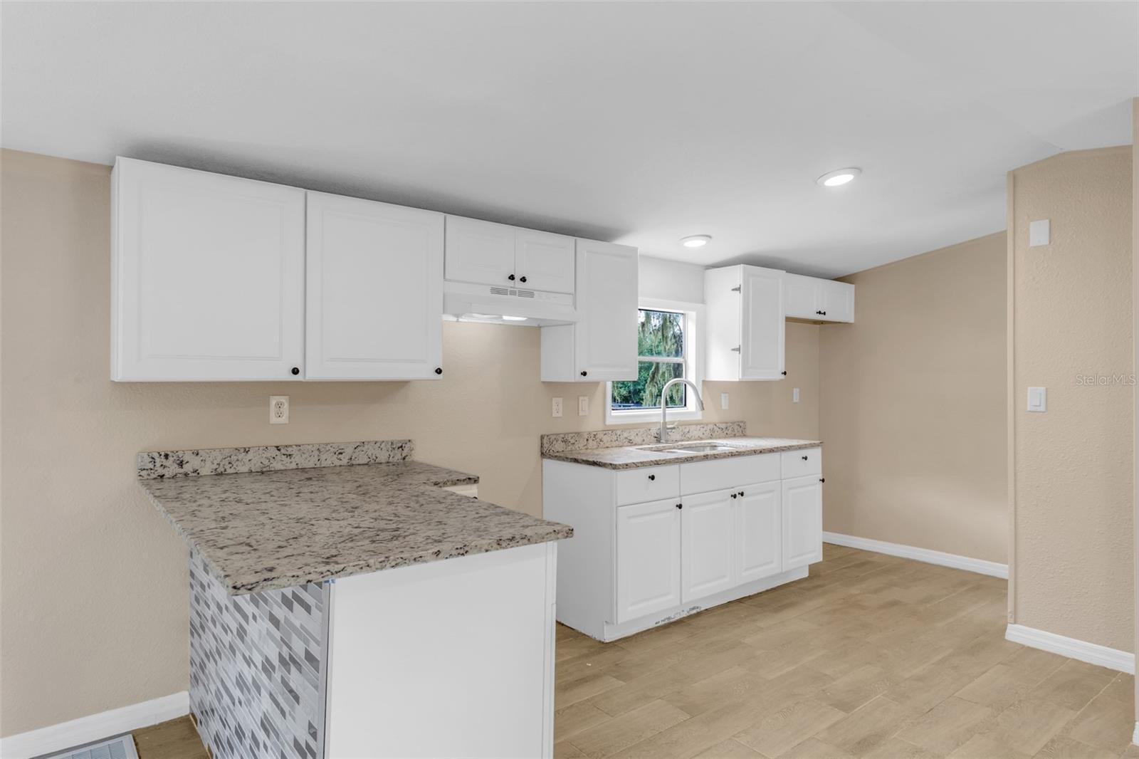 Image 9 of 20 For 3705 Appaloosa Road