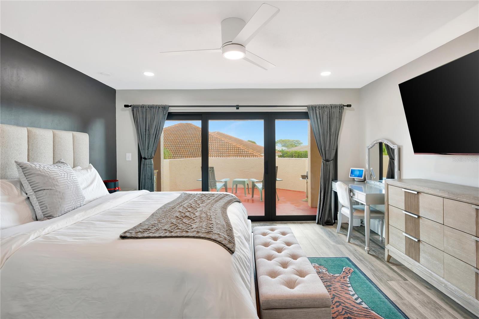 Image 24 of 39 For 6630 Villa Sonrisa Drive 721