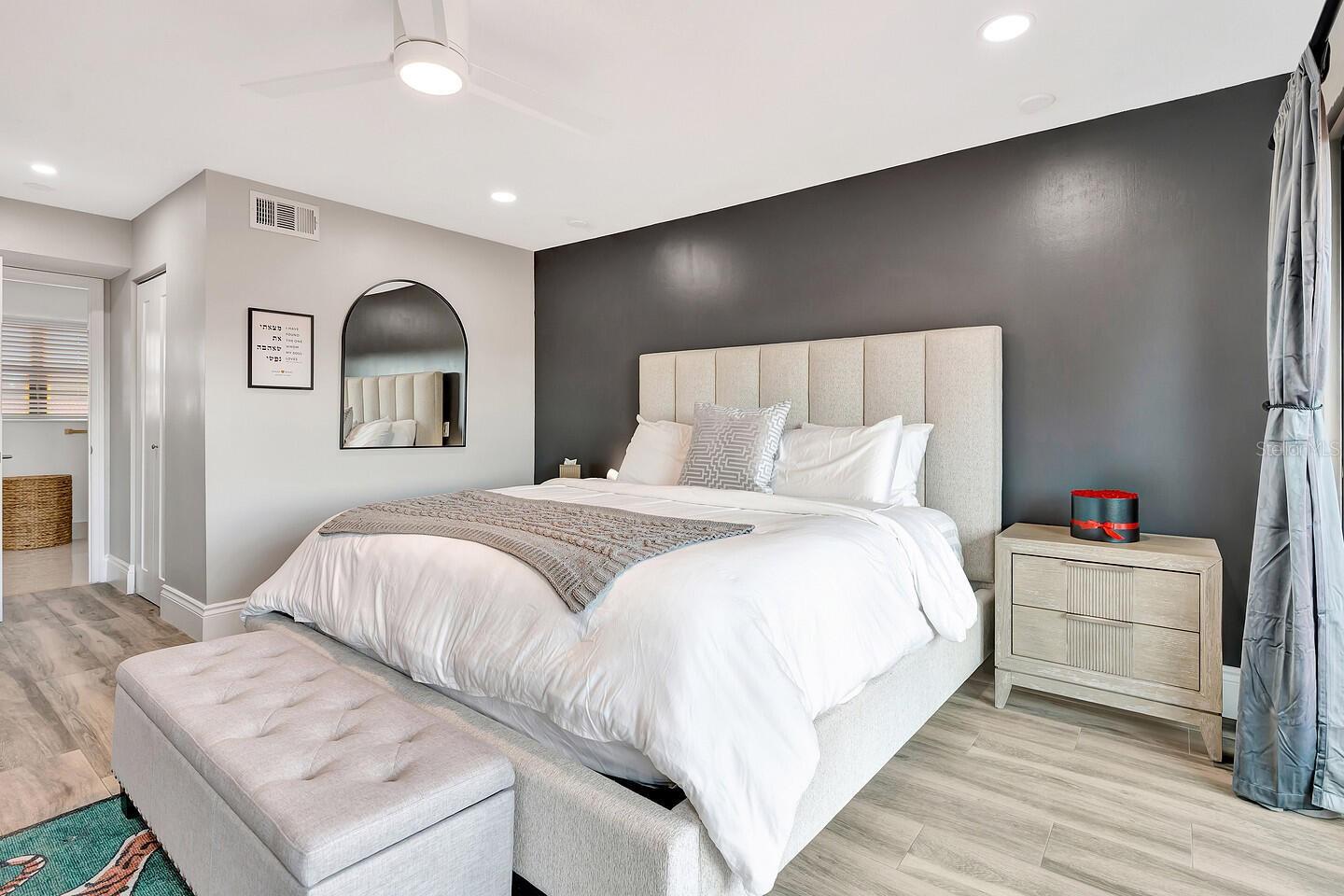 Image 25 of 39 For 6630 Villa Sonrisa Drive 721