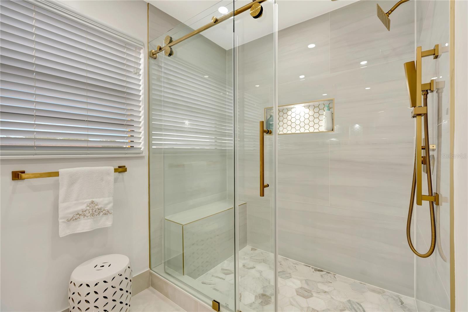 Image 26 of 39 For 6630 Villa Sonrisa Drive 721