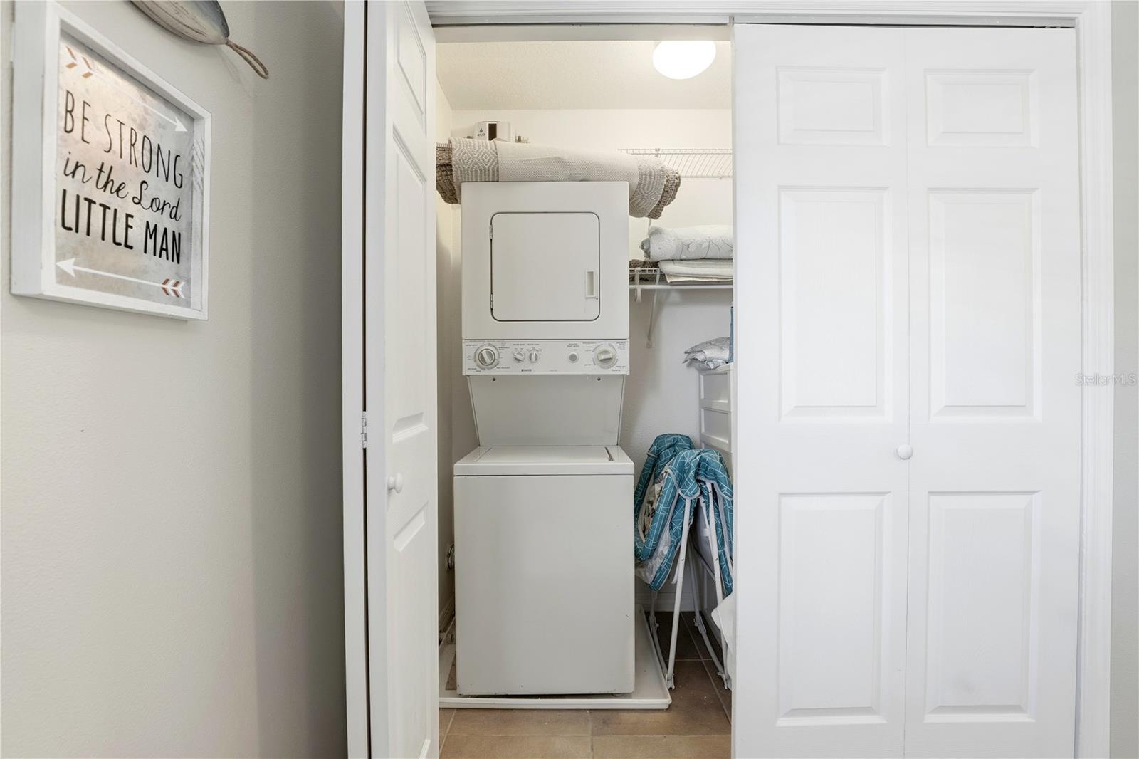 Image 20 of 27 For 1002 Par Street 16