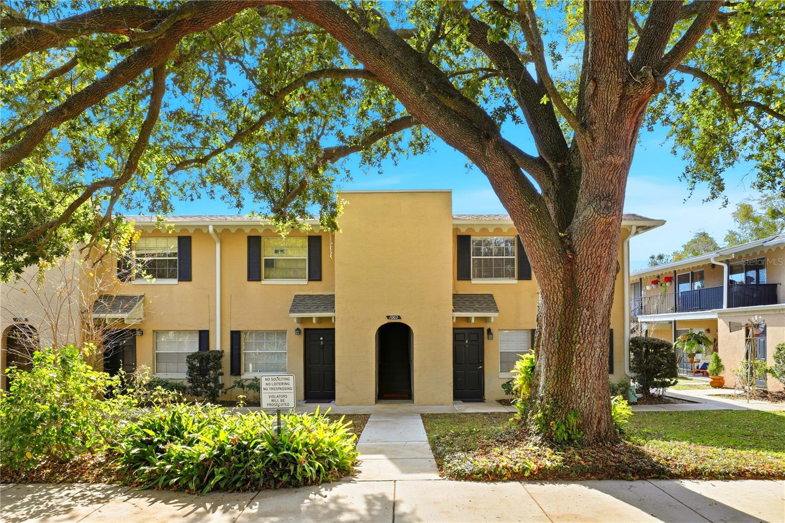 Image 3 of 27 For 1002 Par Street 16