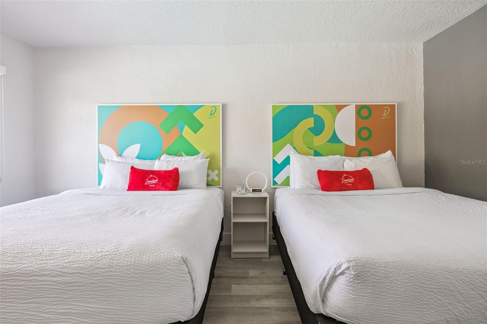 Image 5 of 37 For 5367 Irlo Bronson Memorial Highway 1-210