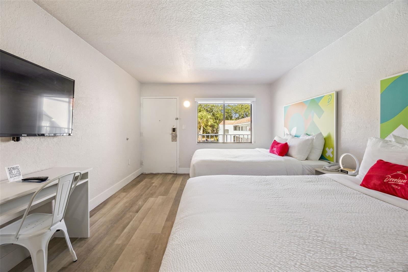 Image 8 of 37 For 5367 Irlo Bronson Memorial Highway 1-210