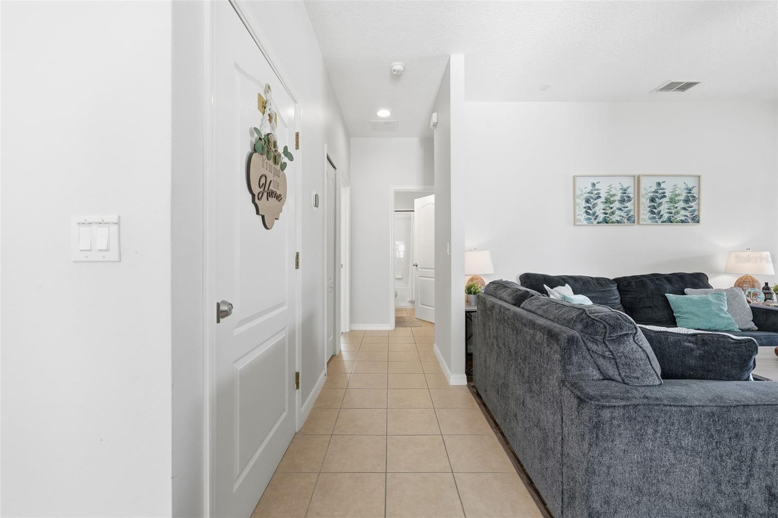 Image 19 of 60 For 872 Sussex Drive