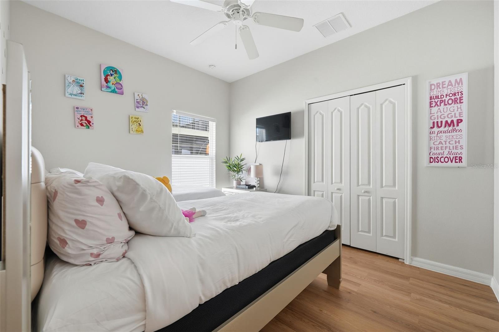 Image 21 of 60 For 872 Sussex Drive