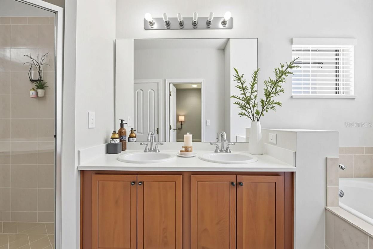 Image 32 of 60 For 872 Sussex Drive