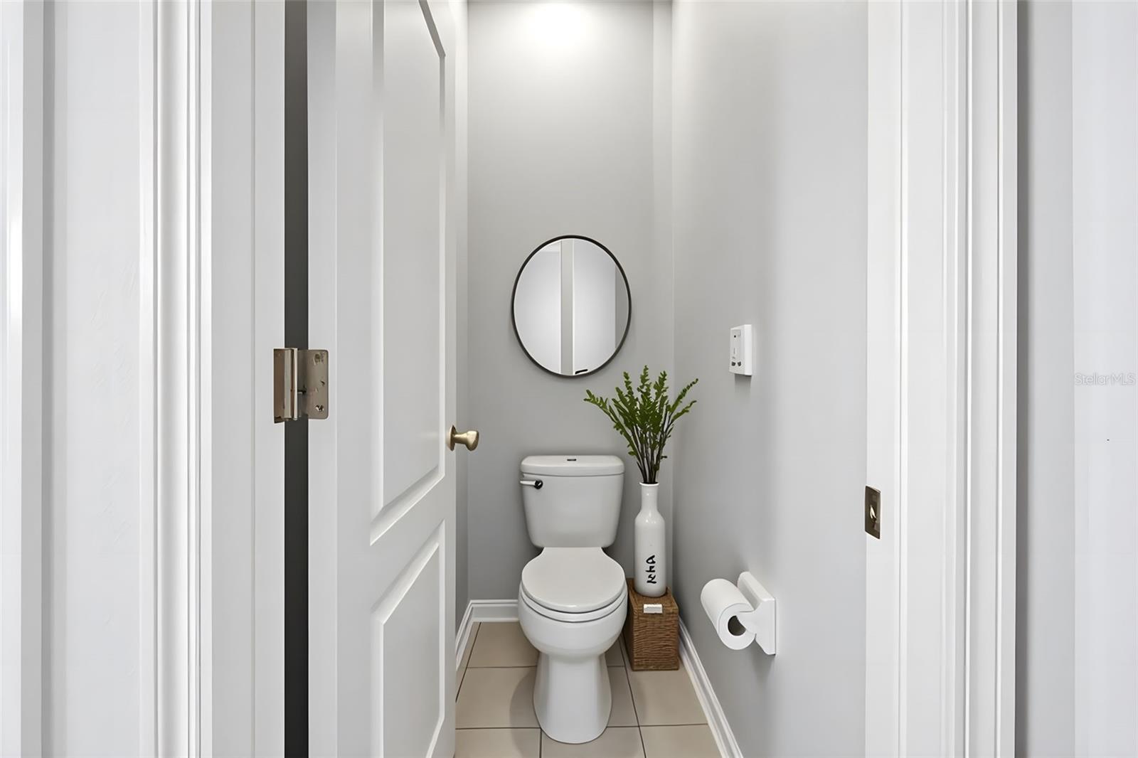 Image 34 of 60 For 872 Sussex Drive