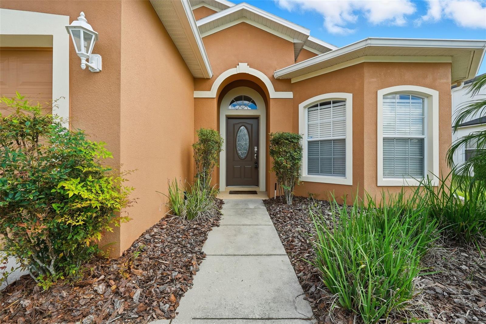 Image 5 of 60 For 872 Sussex Drive