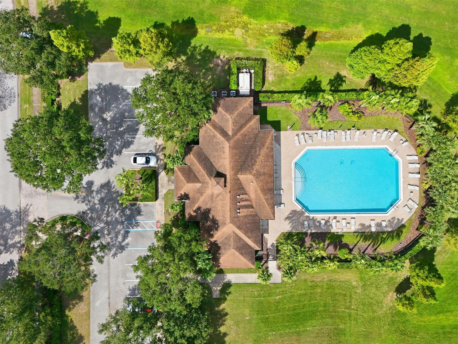 Image 54 of 60 For 872 Sussex Drive