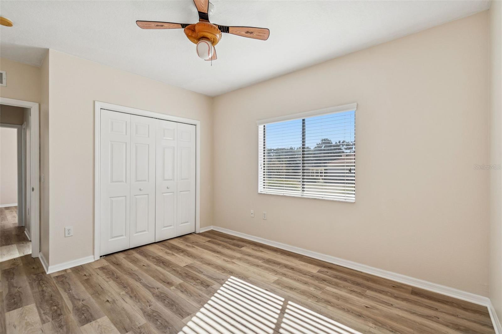 Listing photo id 32 for 14308 Willow Run