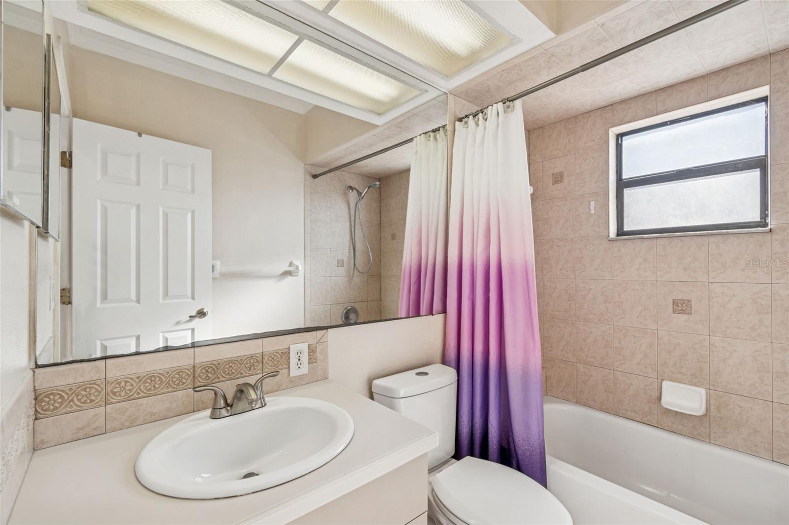 Listing photo id 33 for 14308 Willow Run