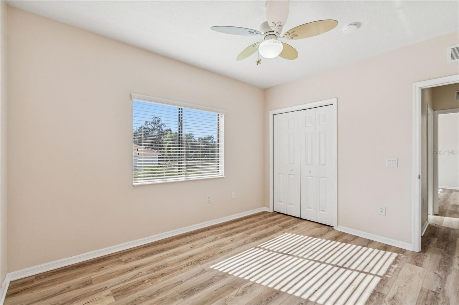 Listing photo id 37 for 14308 Willow Run