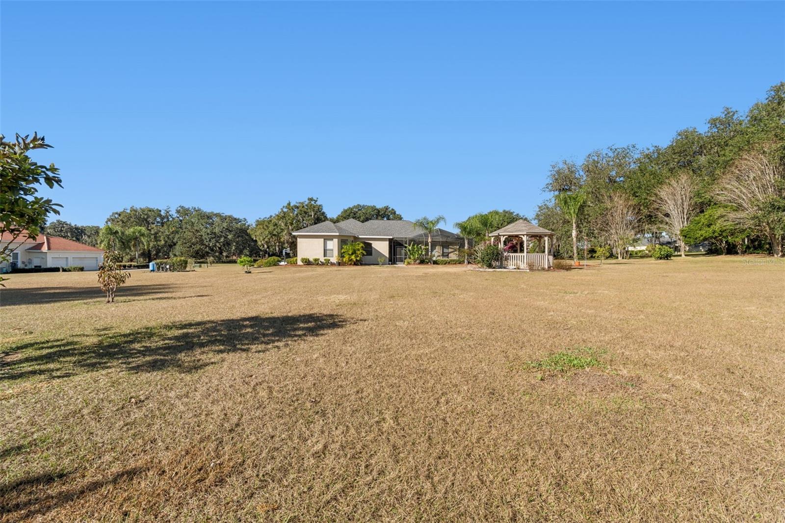 Listing photo id 44 for 14308 Willow Run