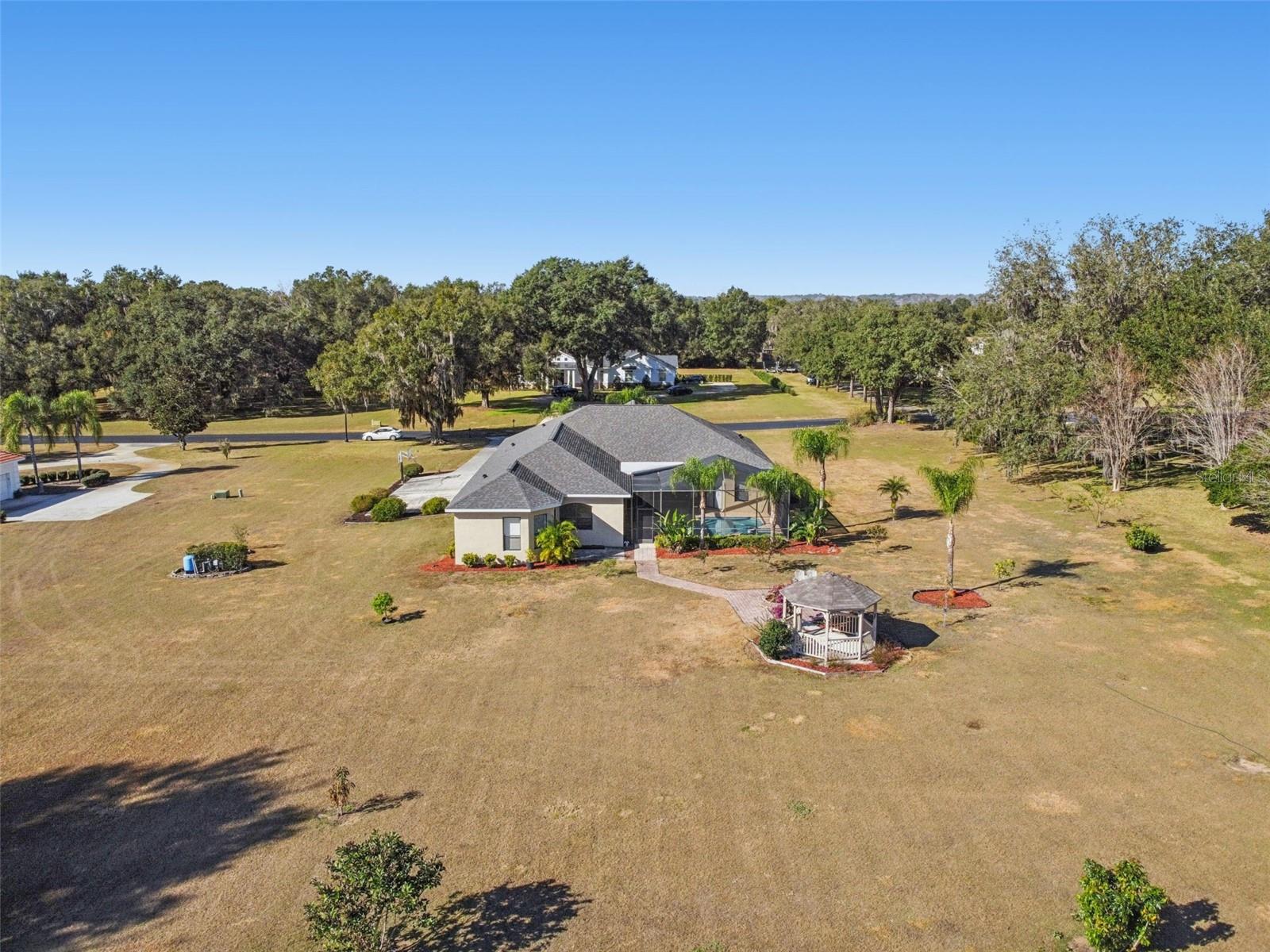 Listing photo id 46 for 14308 Willow Run