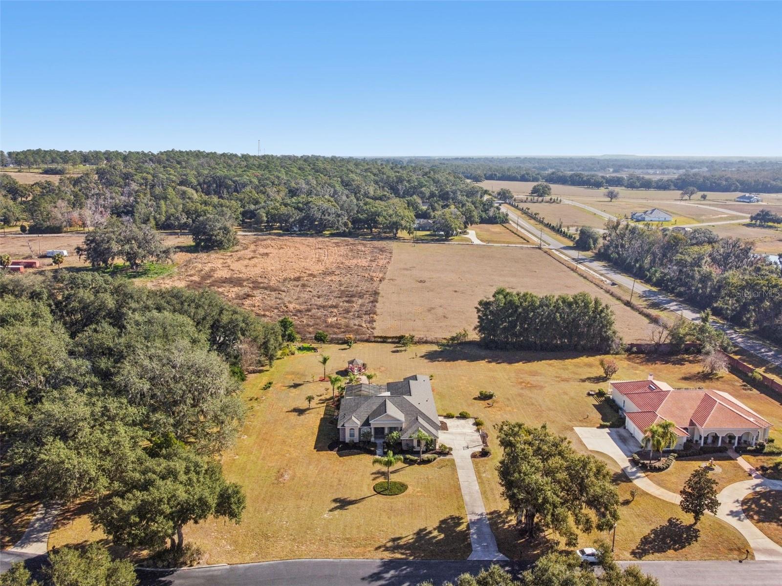 Listing photo id 47 for 14308 Willow Run