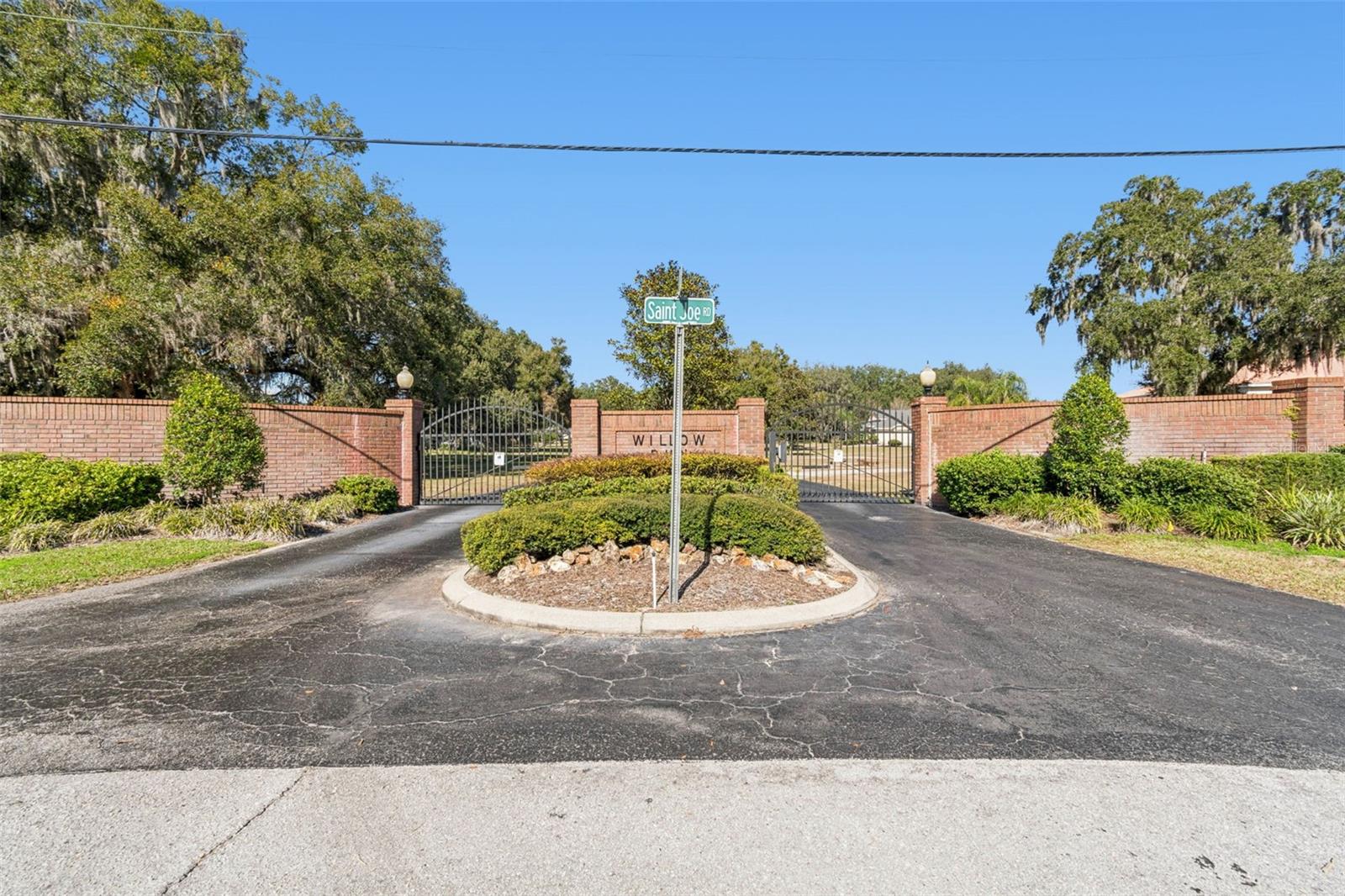 Listing photo id 49 for 14308 Willow Run