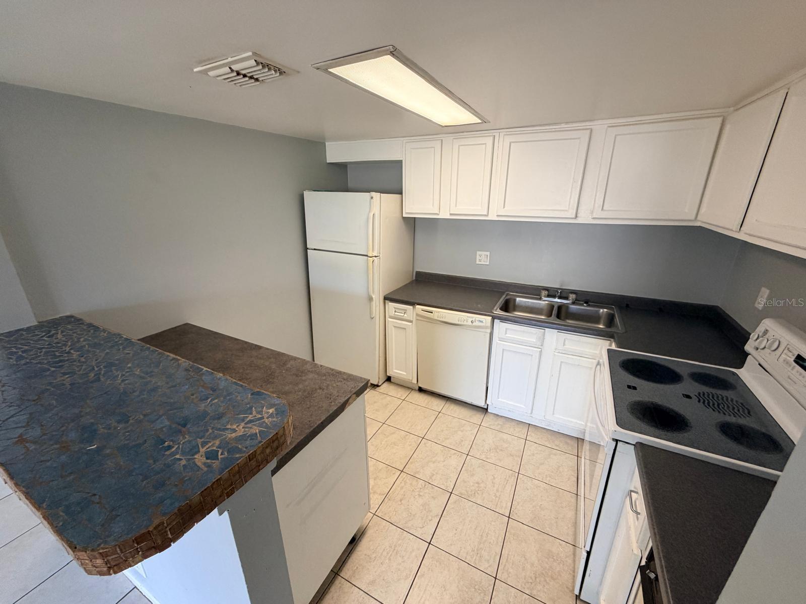 Image 10 of 25 For 429 Sheoah Boulevard 11