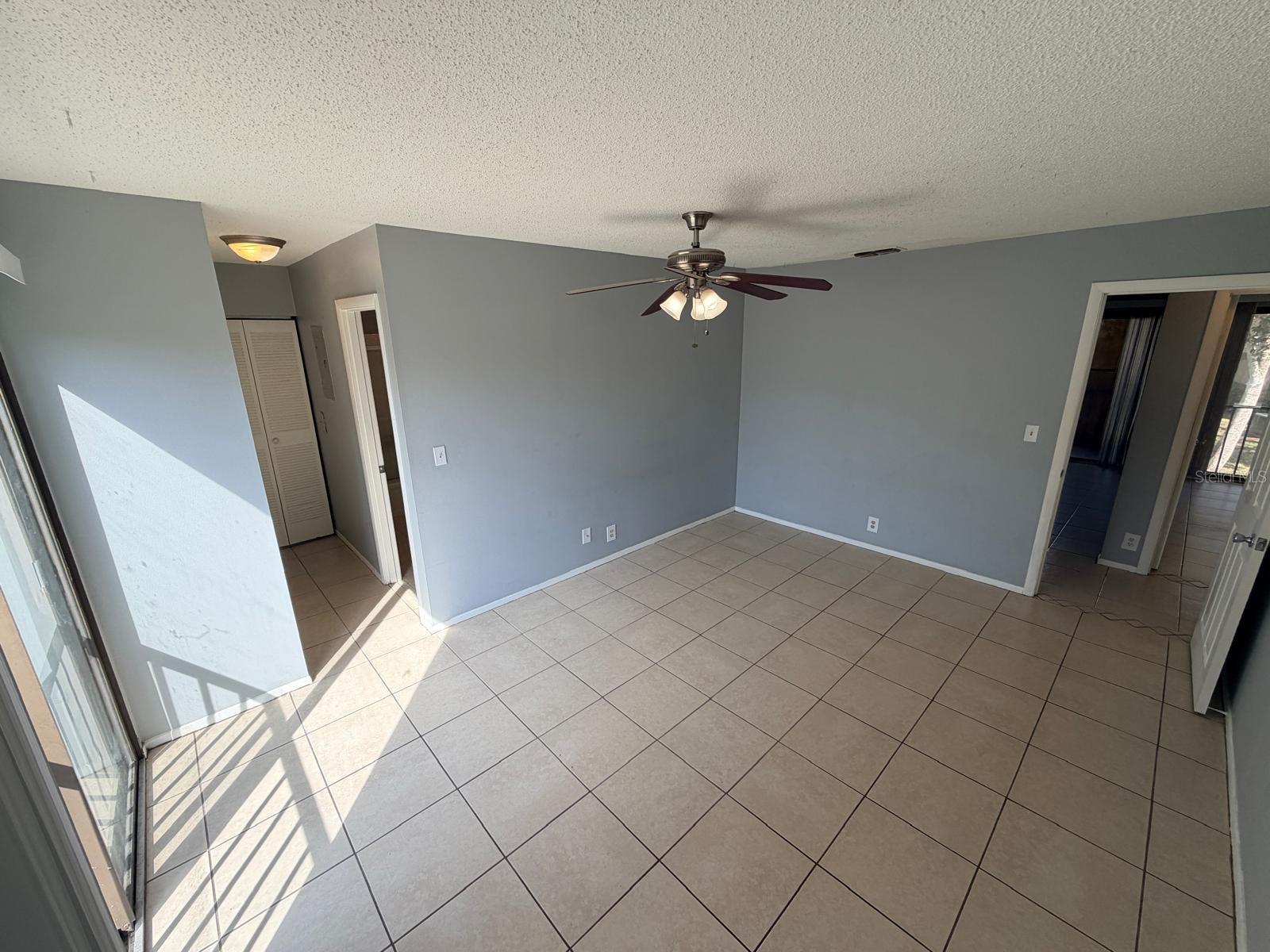 Image 12 of 25 For 429 Sheoah Boulevard 11