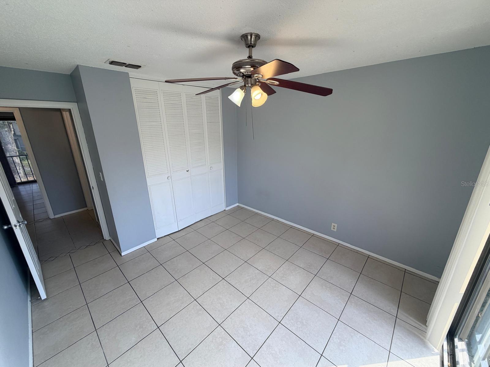 Image 18 of 25 For 429 Sheoah Boulevard 11