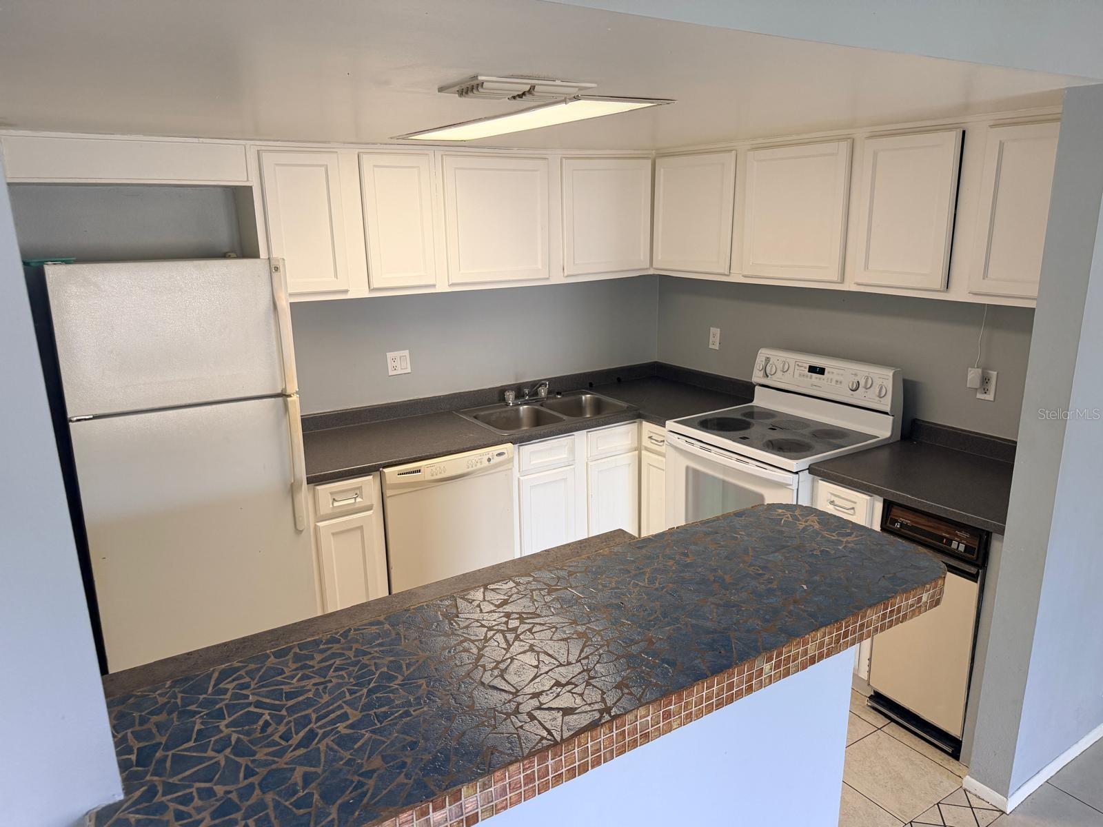 Image 9 of 25 For 429 Sheoah Boulevard 11