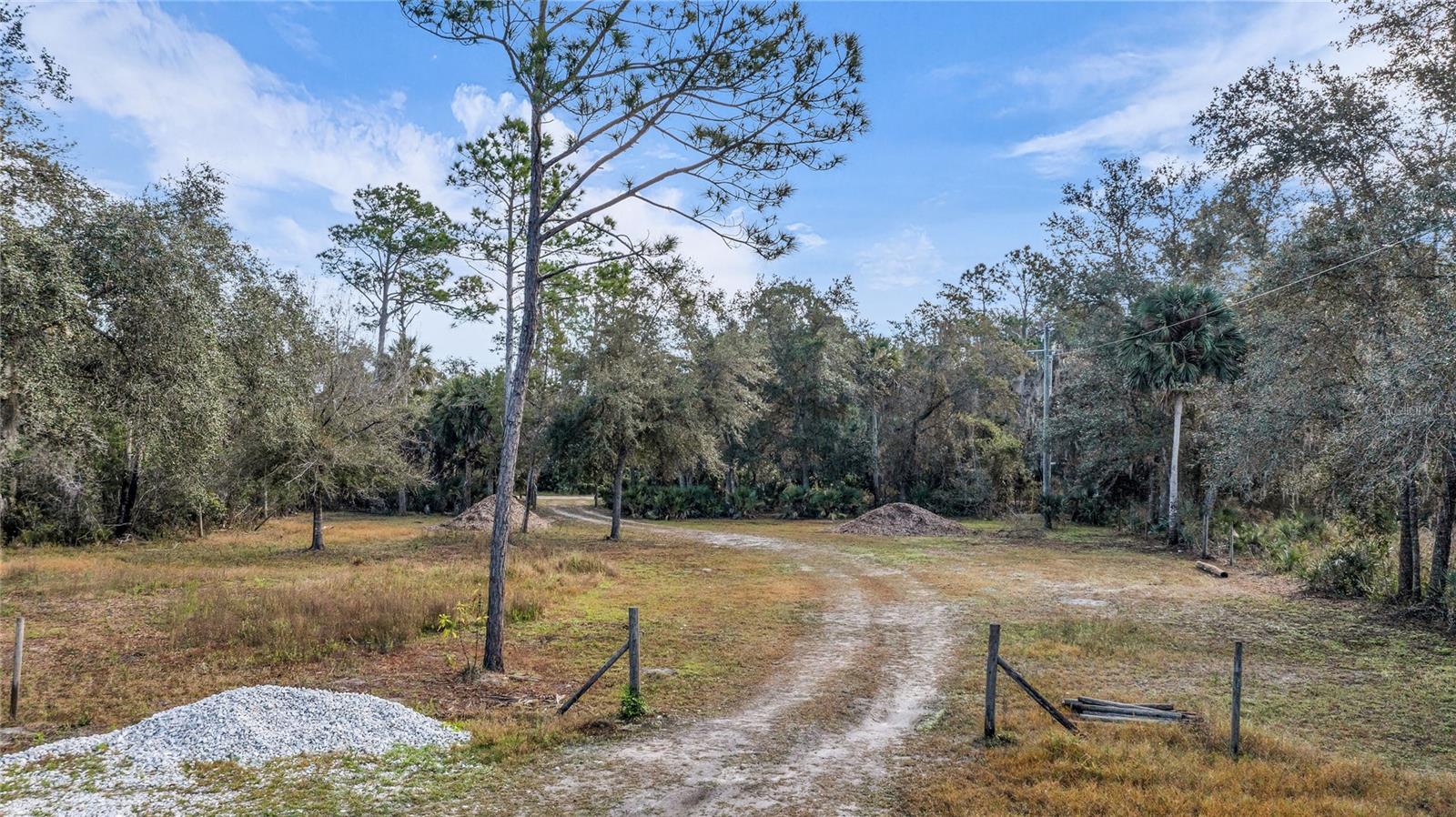 Image 23 of 34 For  Waccassa St  