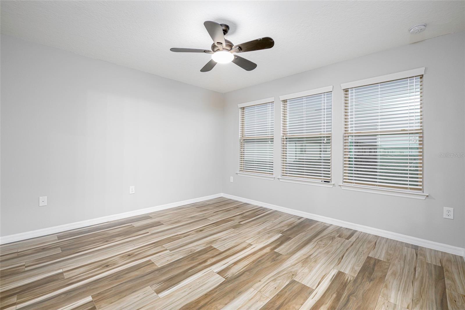 Image 13 of 25 For 5077 Caspian Street