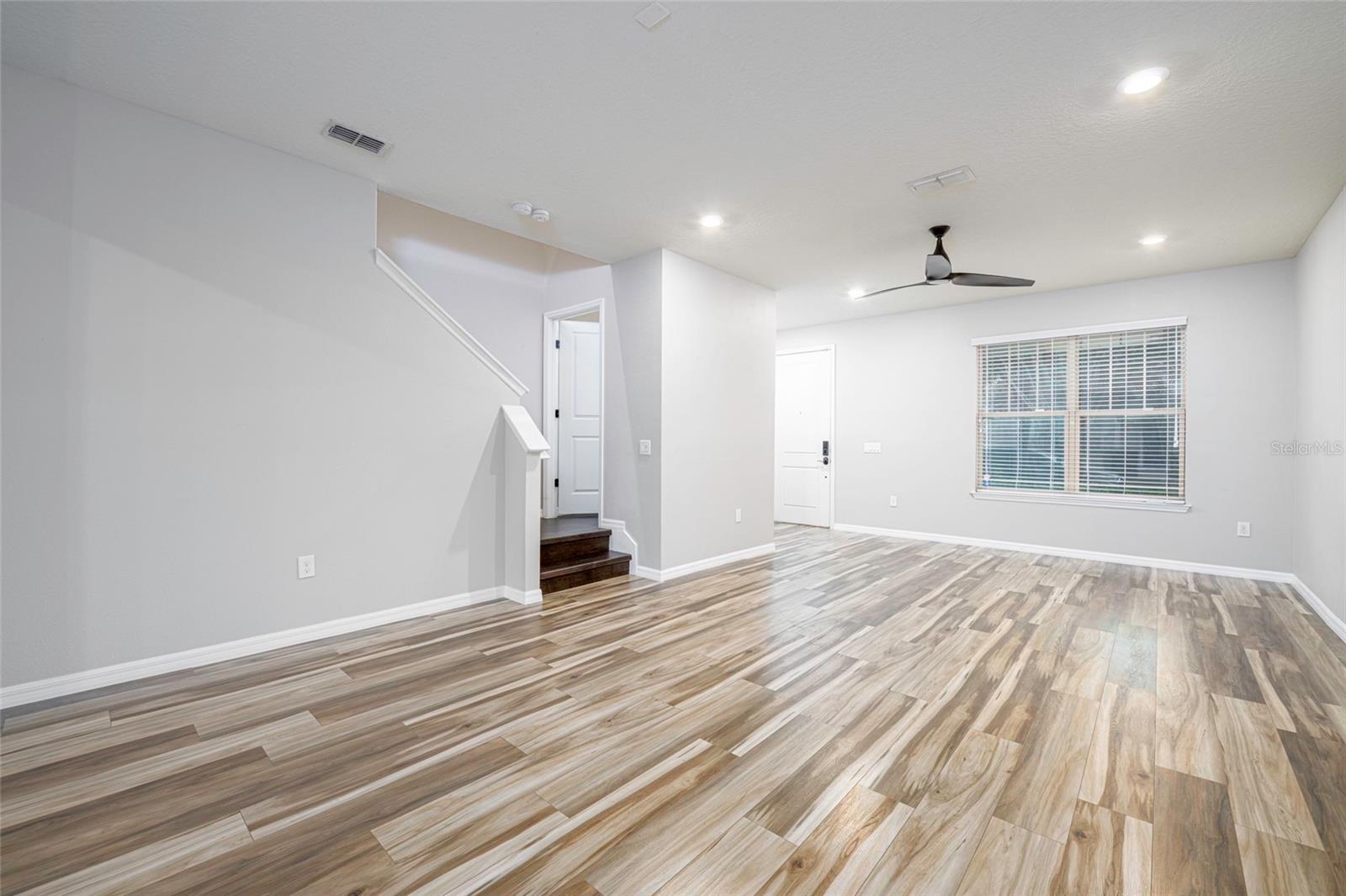 Image 3 of 25 For 5077 Caspian Street