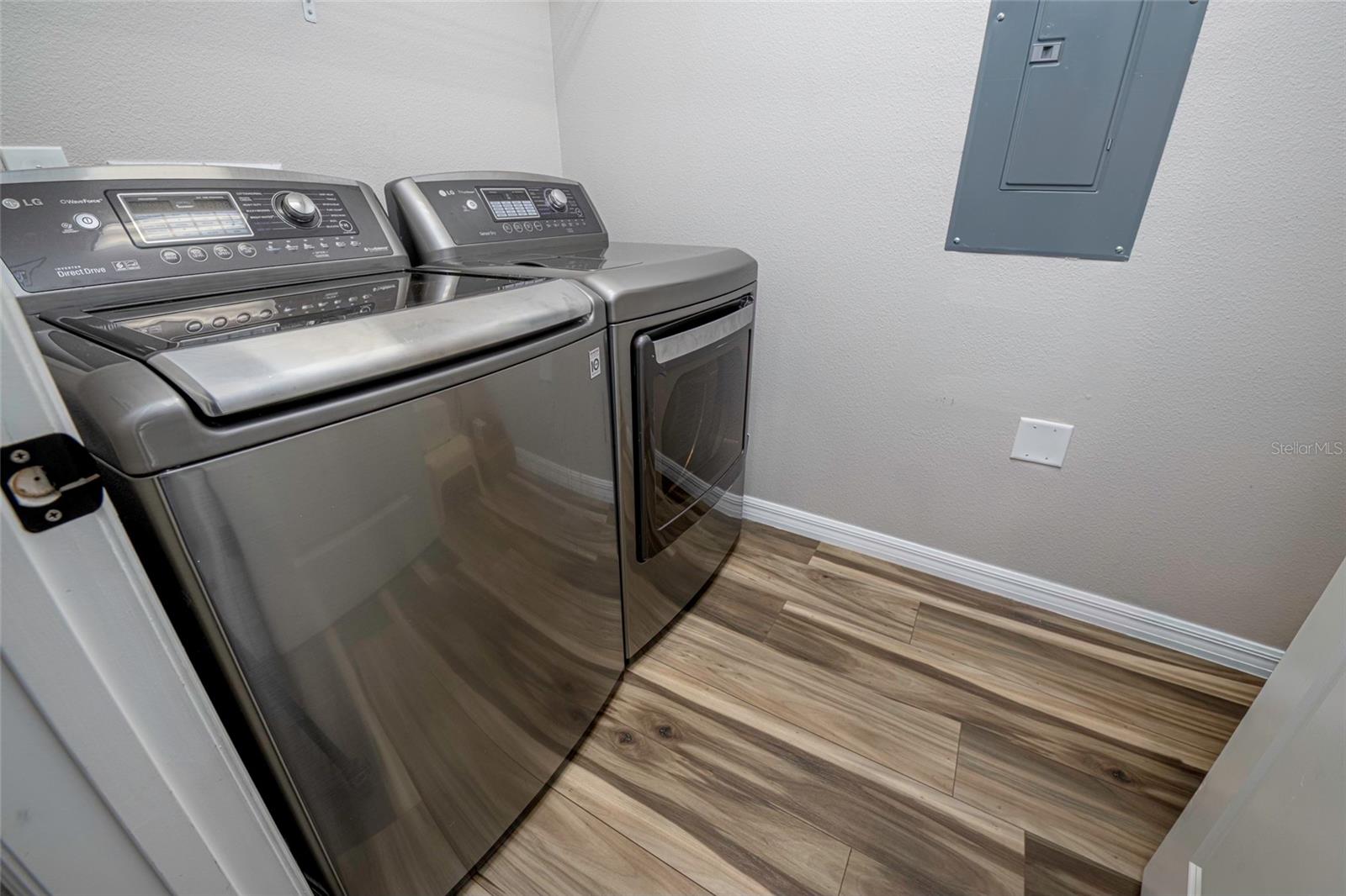 Image 9 of 25 For 5077 Caspian Street