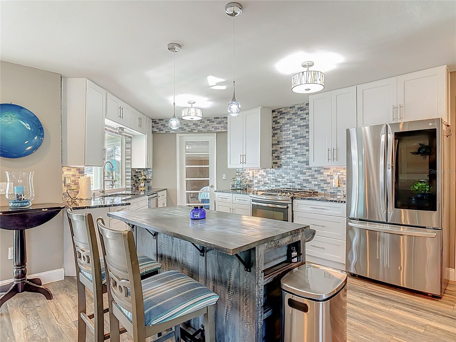 Image 11 of 66 For 2964 Little Court