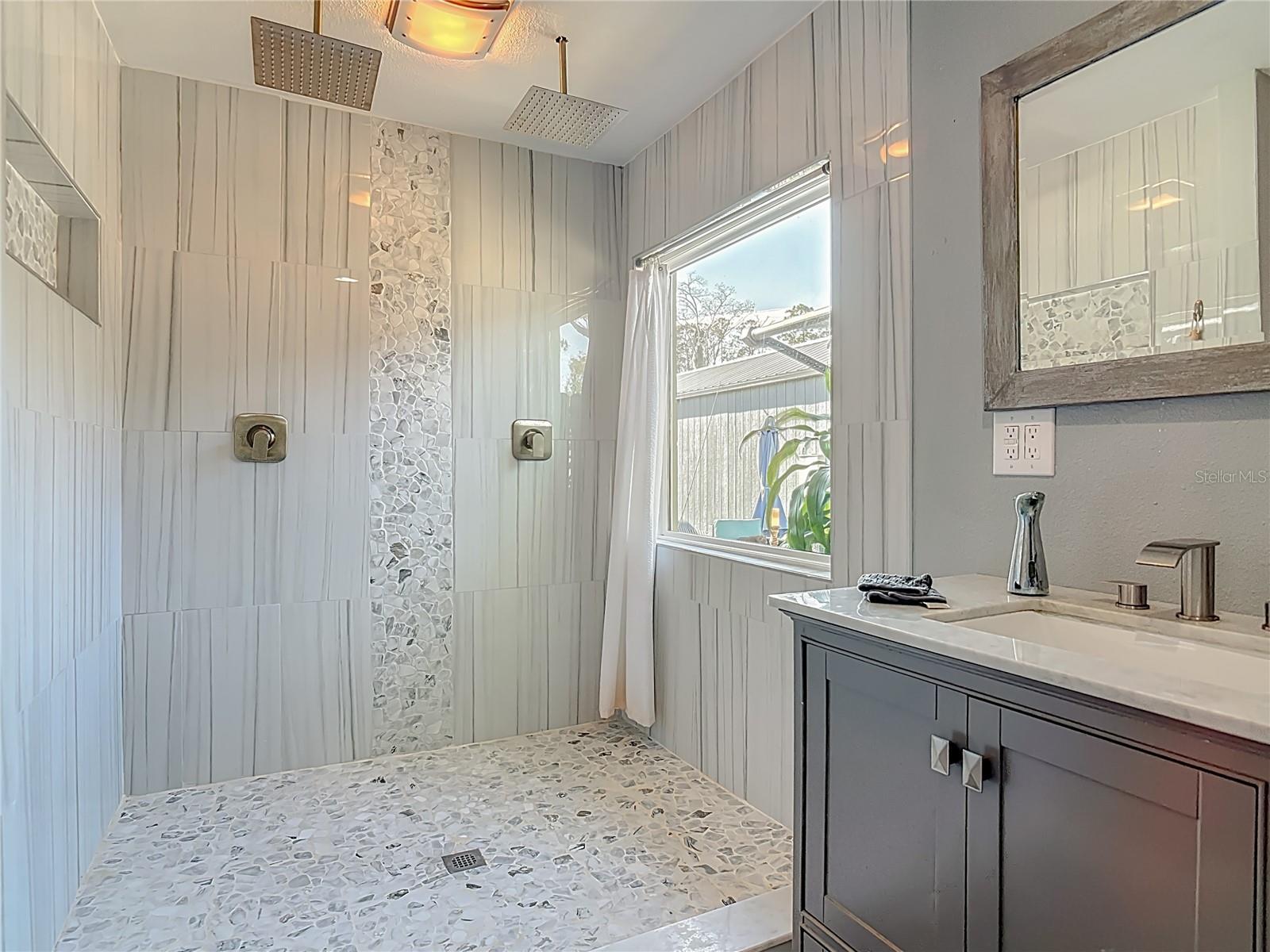 Image 29 of 66 For 2964 Little Court