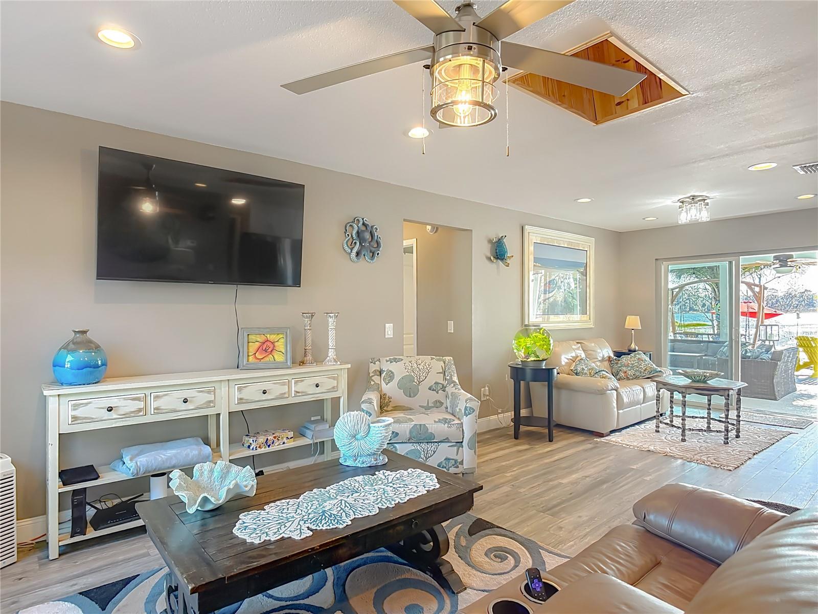 Image 3 of 66 For 2964 Little Court