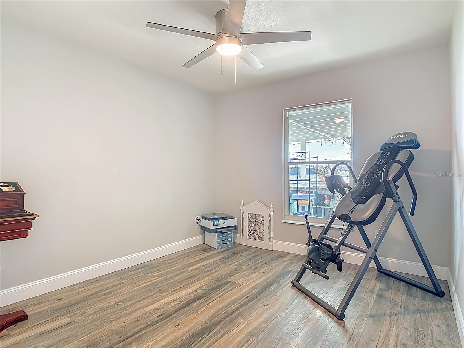 Image 31 of 66 For 2964 Little Court