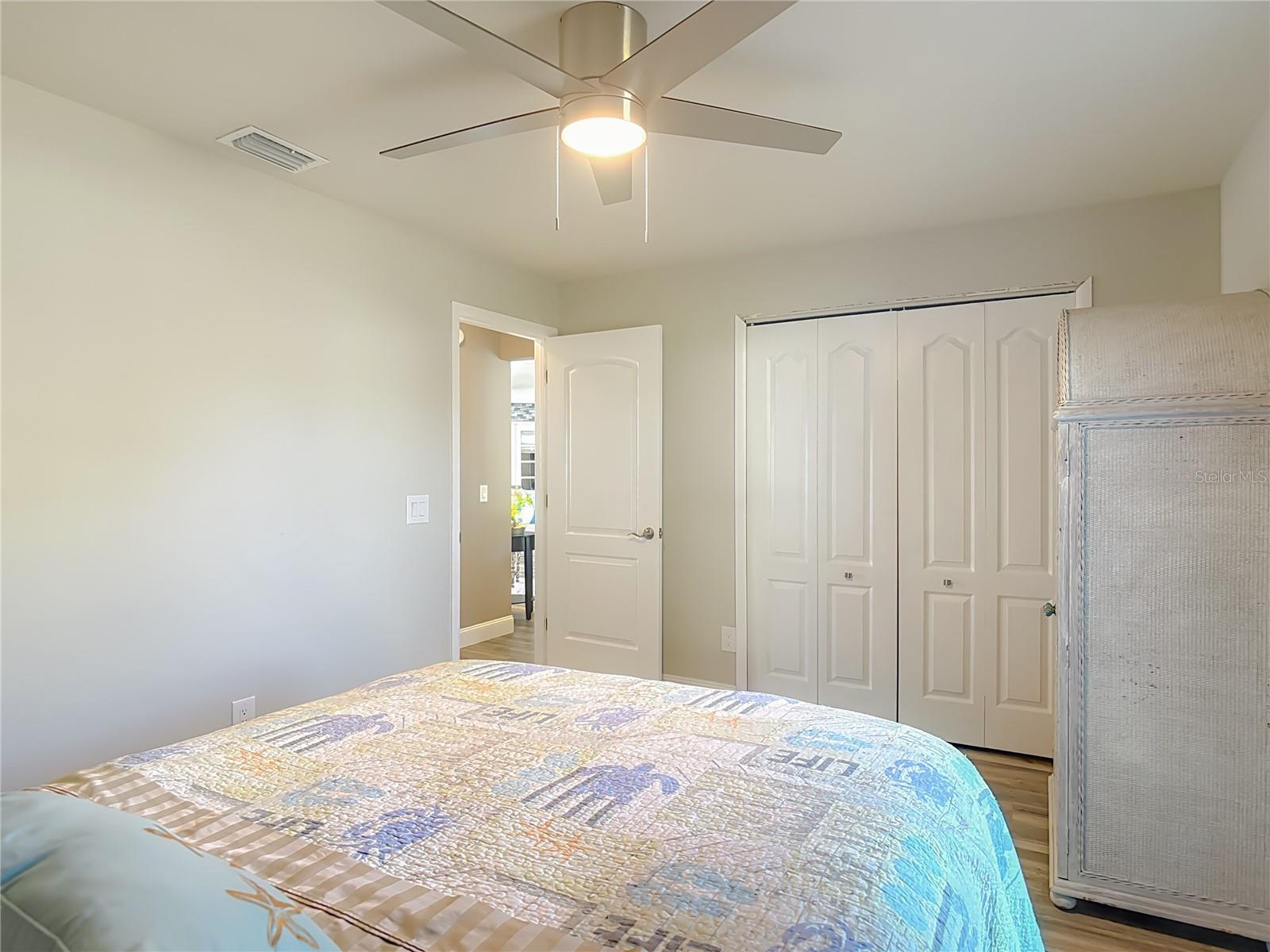 Image 33 of 66 For 2964 Little Court