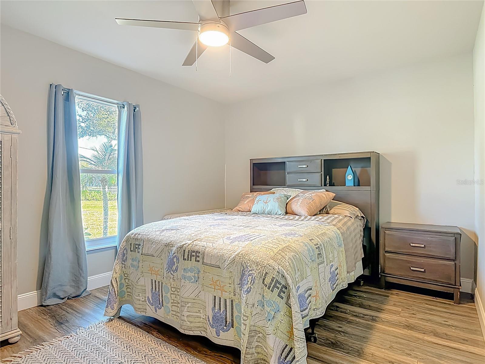 Image 34 of 66 For 2964 Little Court