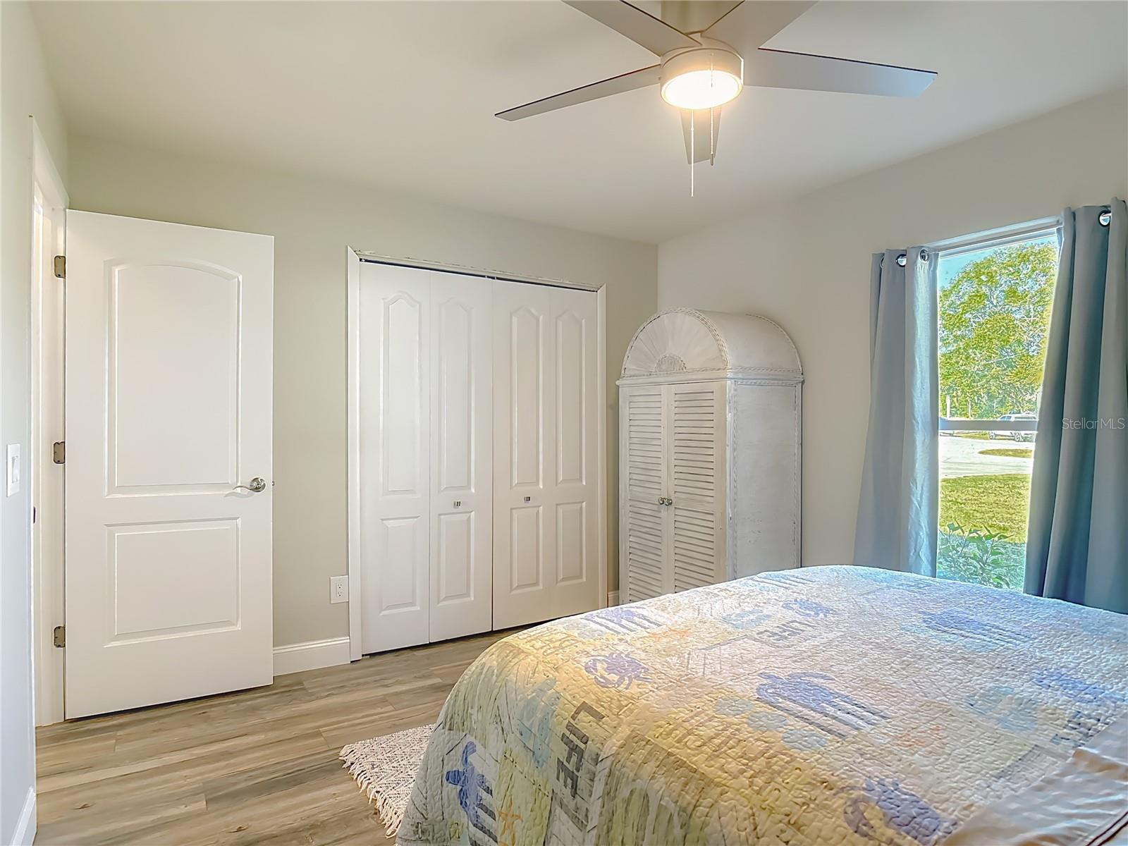 Image 35 of 66 For 2964 Little Court