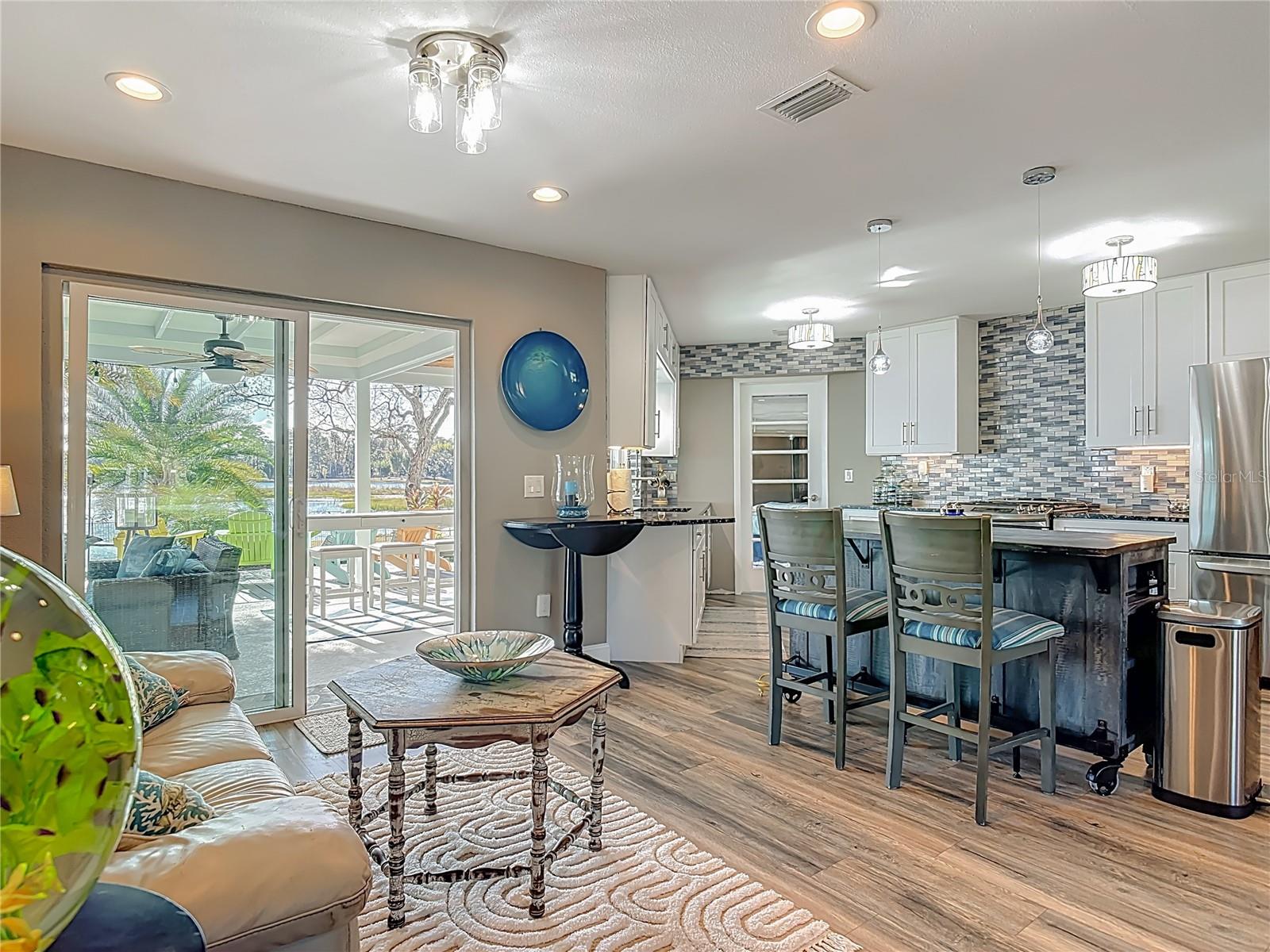 Image 7 of 66 For 2964 Little Court