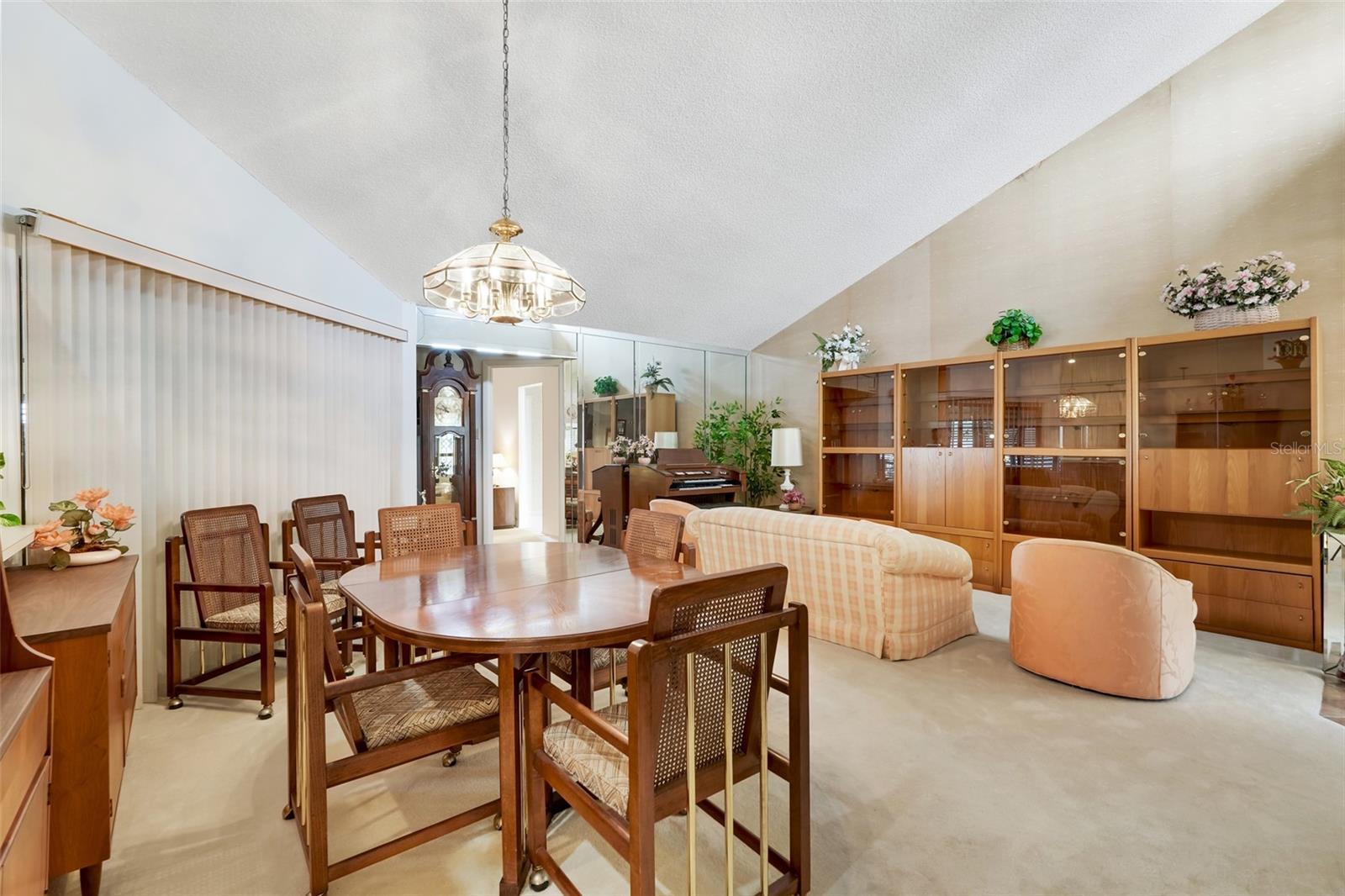 Image 14 of 42 For 2725 Heatherside Avenue