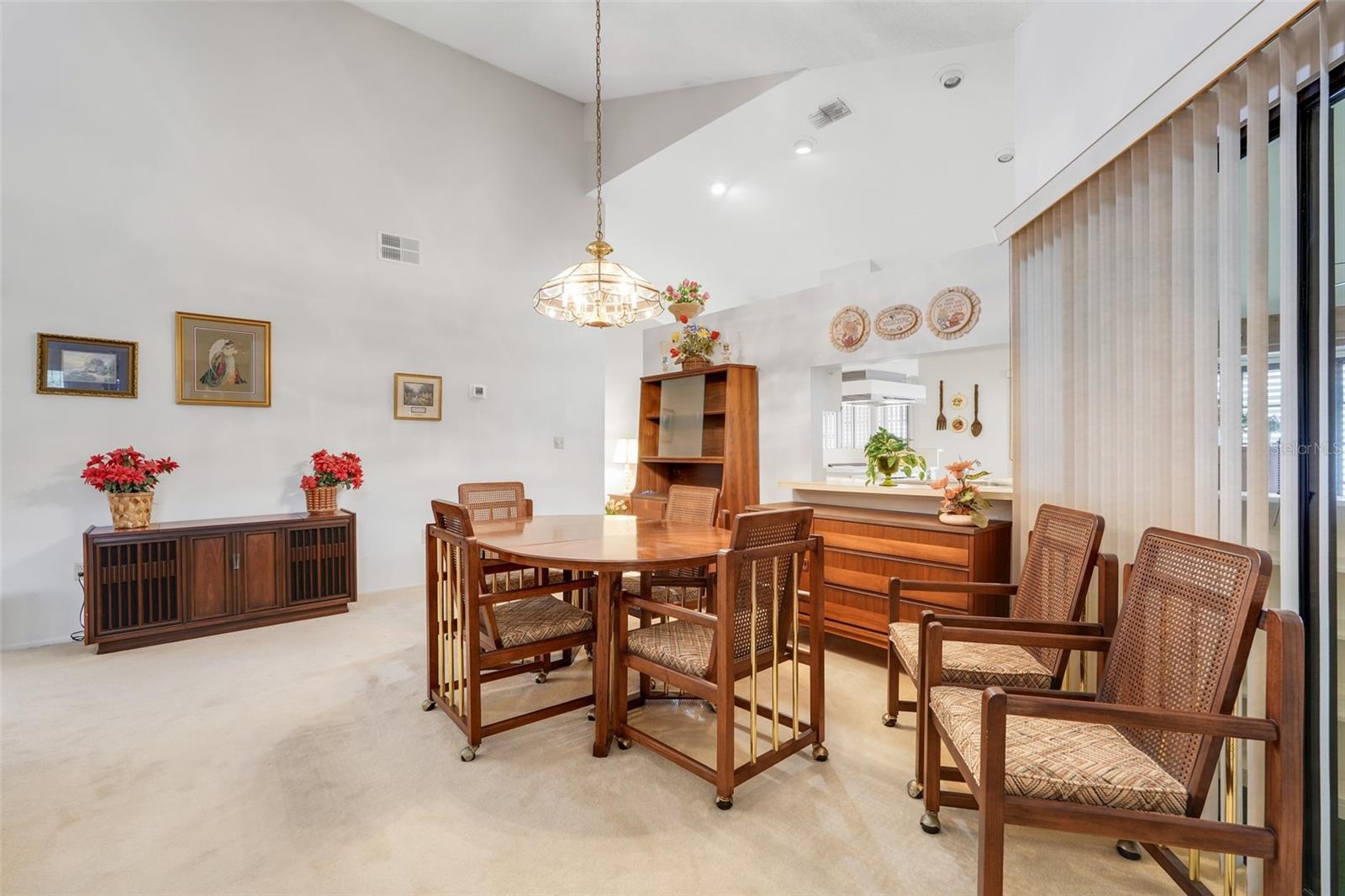 Image 15 of 42 For 2725 Heatherside Avenue