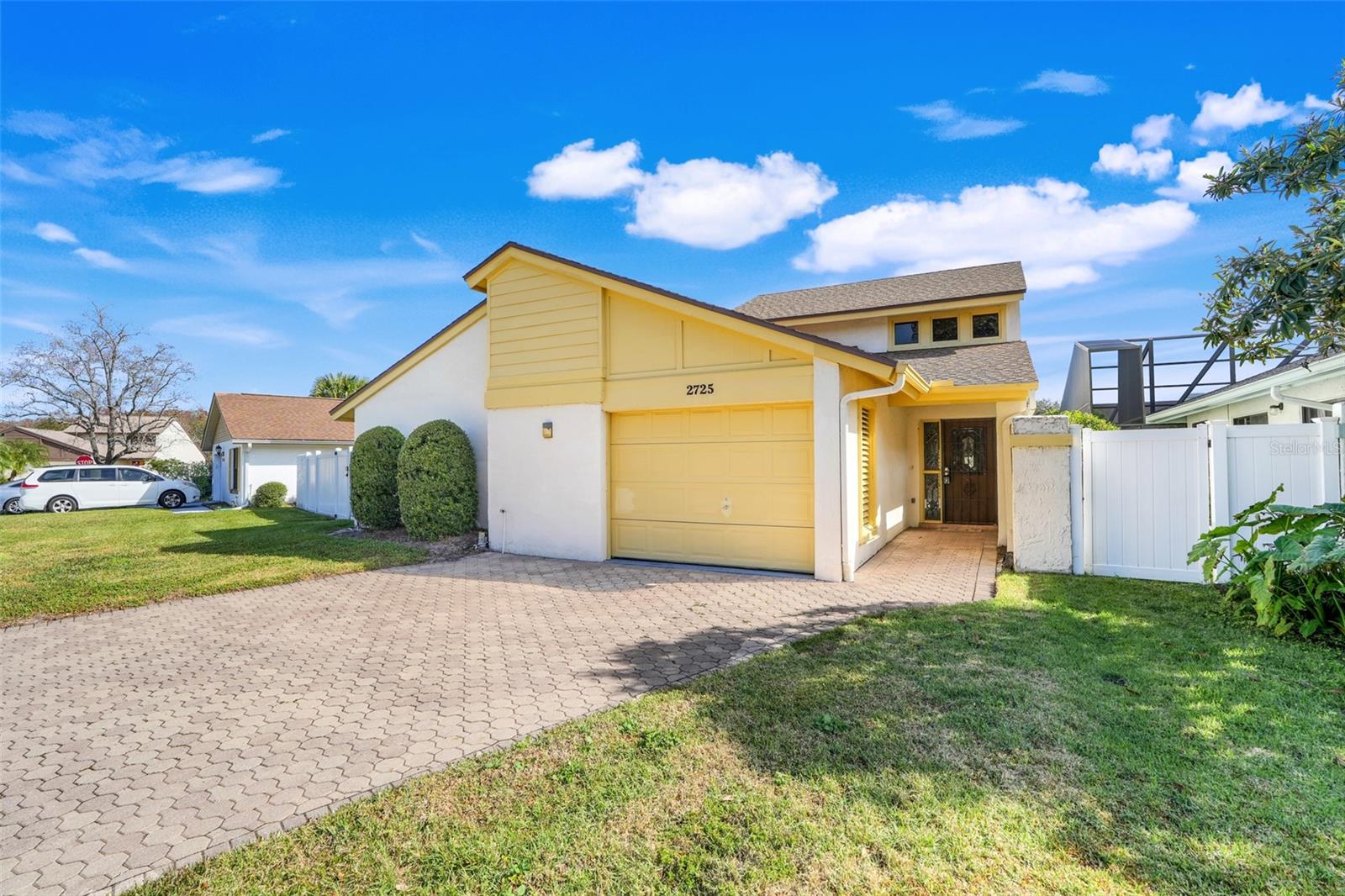 Image 3 of 42 For 2725 Heatherside Avenue