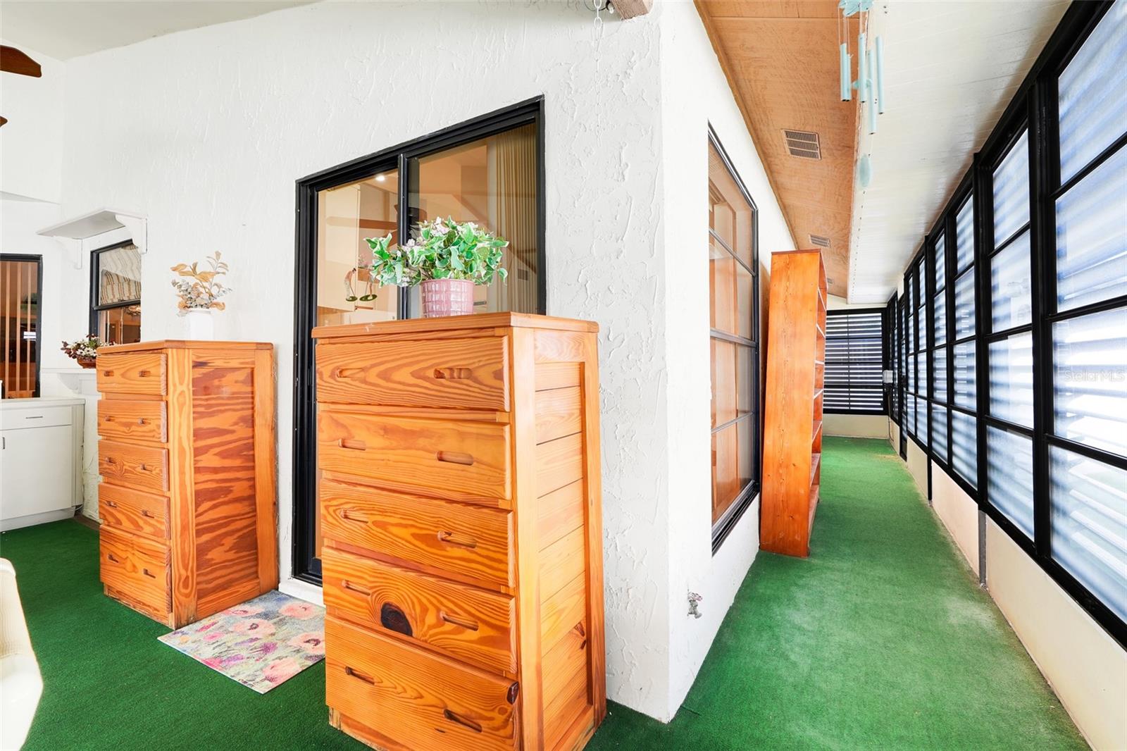 Image 32 of 42 For 2725 Heatherside Avenue