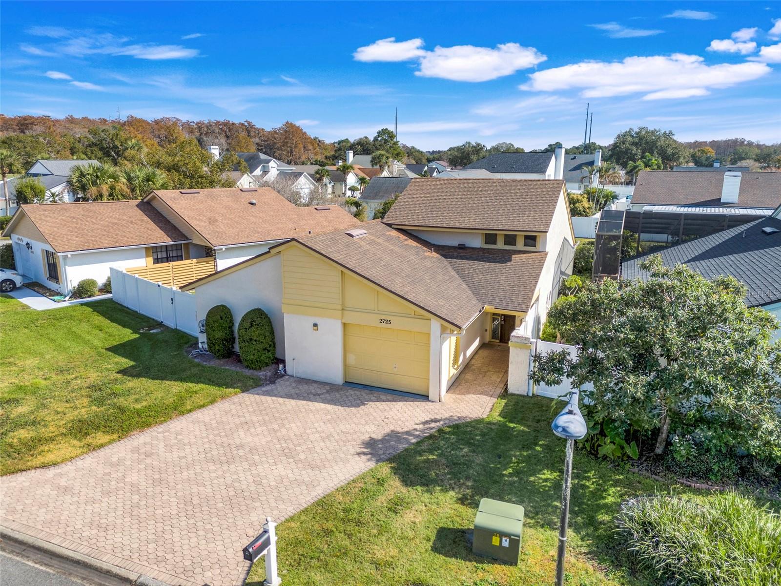 Image 4 of 42 For 2725 Heatherside Avenue