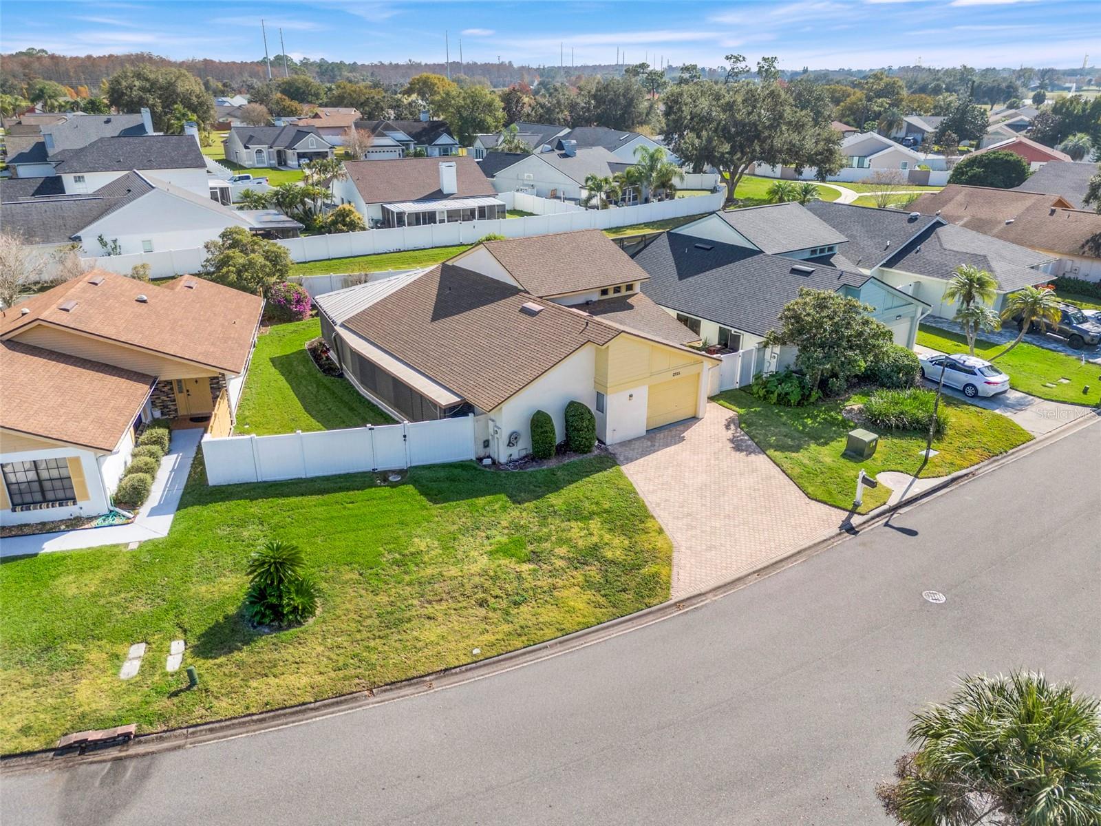 Image 6 of 42 For 2725 Heatherside Avenue