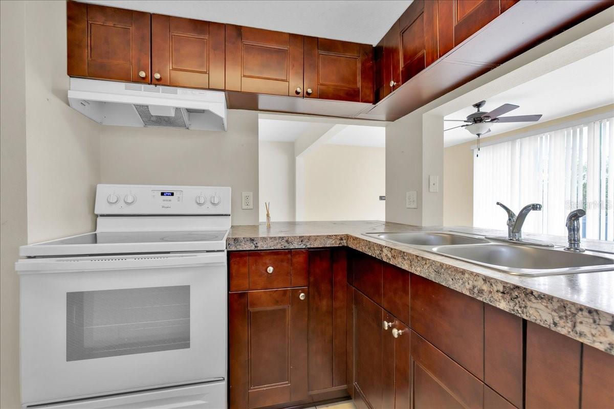 Image 5 of 16 For 271 Caribbean Drive Main Unit