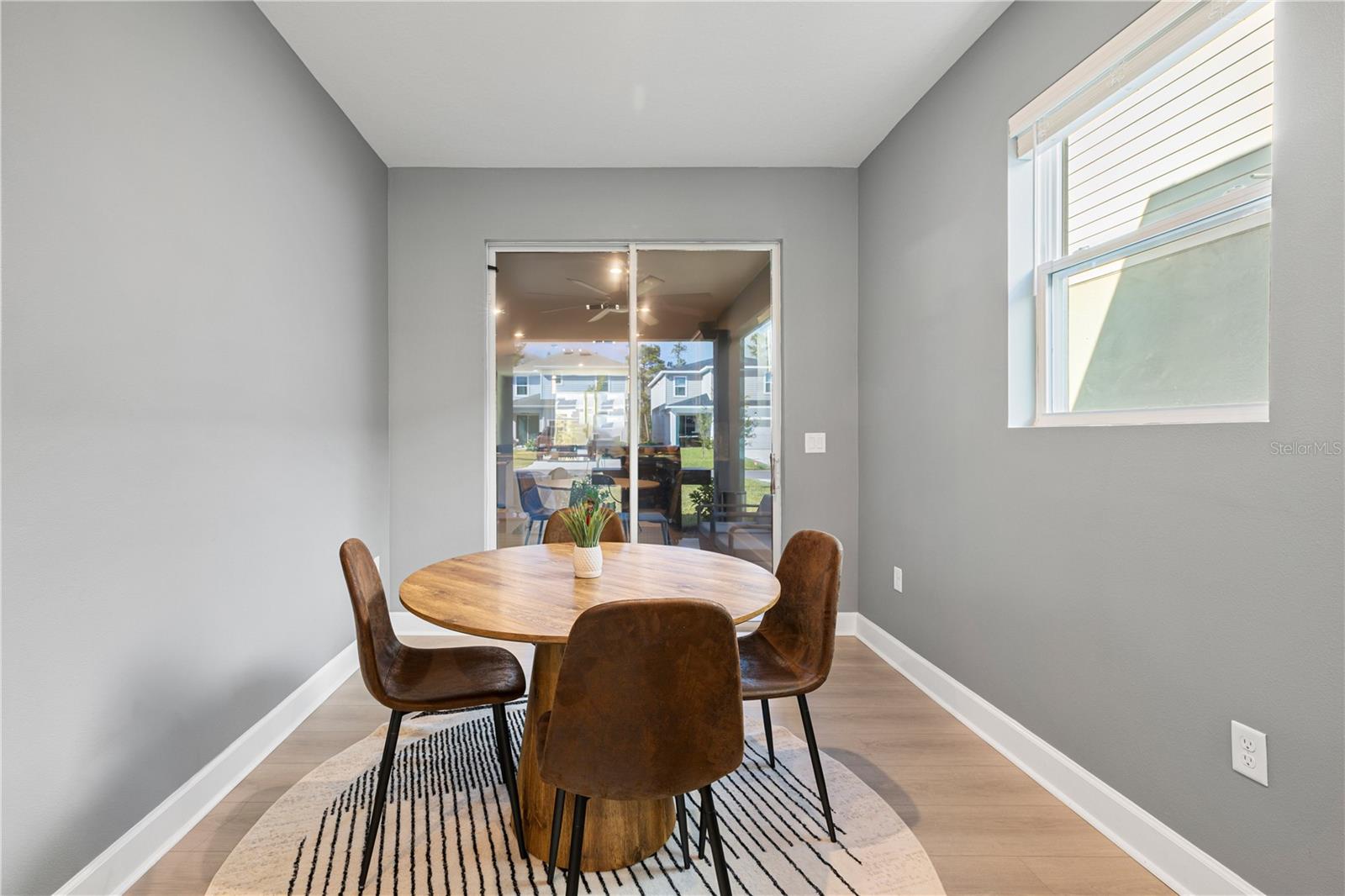 Image 20 of 51 For 13058 Pergola Avenue